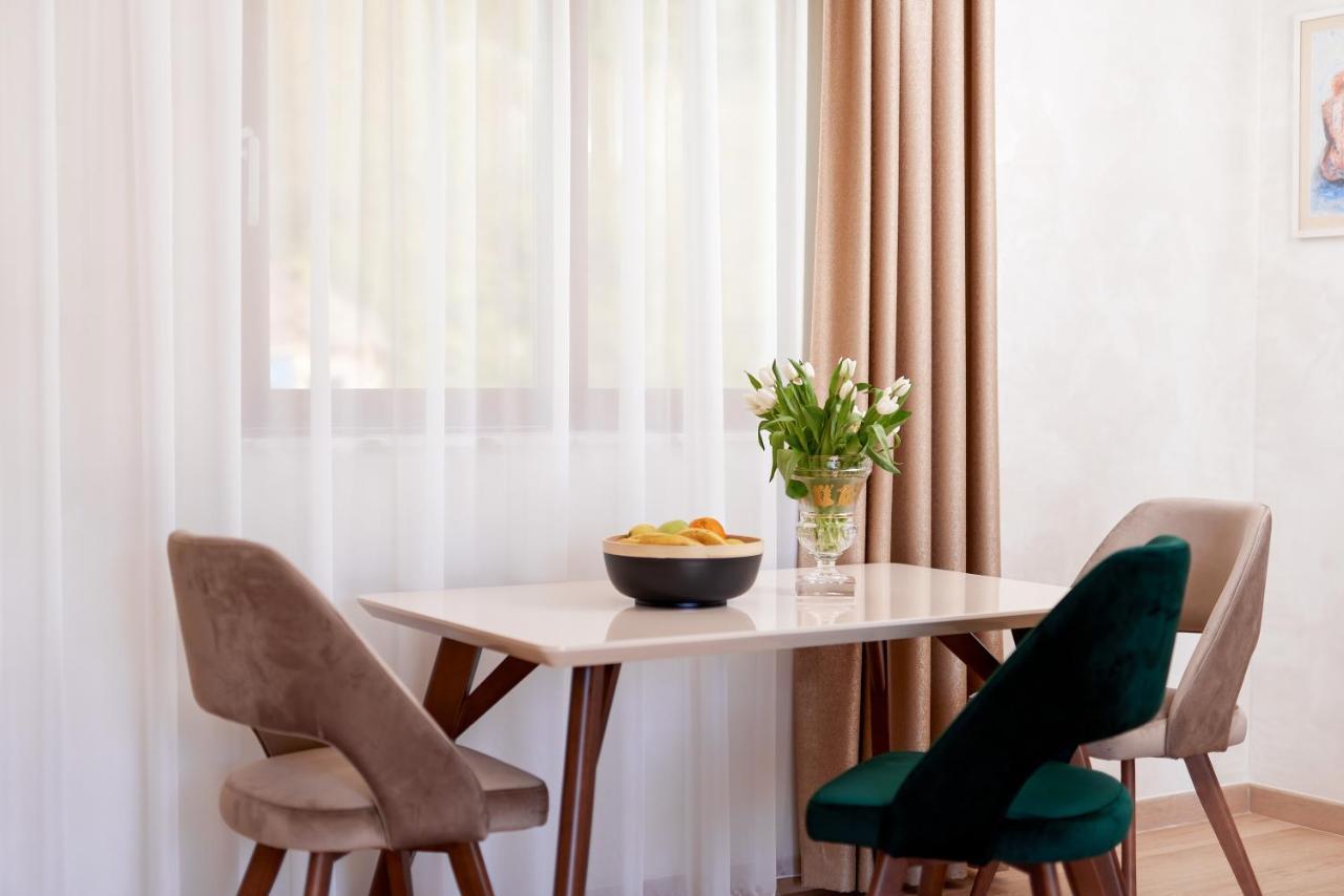 Apartment Noa With Sea View Kotor Bagian luar foto