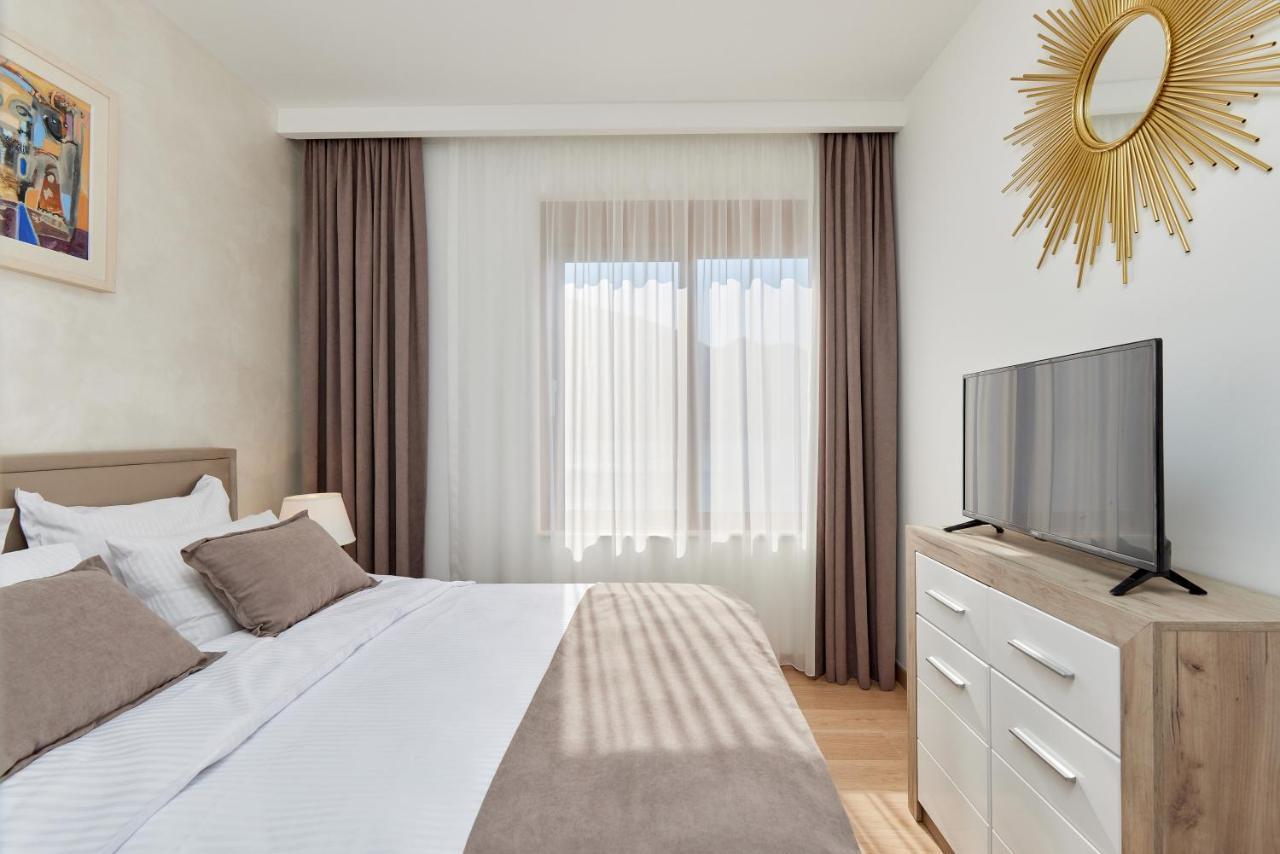 Apartment Noa With Sea View Kotor Bagian luar foto
